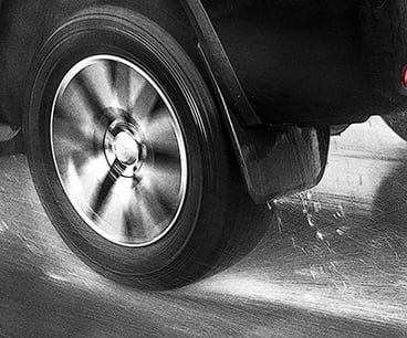 safety-car-wet-rain-hydroplane-1